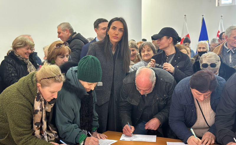 ასი ათასზე მეტი ადამიანი უკვე სთხოვს სალომე ზურაბიშვილს, გაათავისუფლოს პრეზიდენტი სააკაშვილი - სოფო ჯაფარიძე