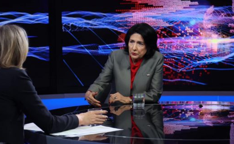 პრეზიდენტს BBC-ის ეთერში პრემიერების განცხადებების და ხელისუფლების "ორმაგი თამაშის" გამო პასუხები მოსთხოვეს