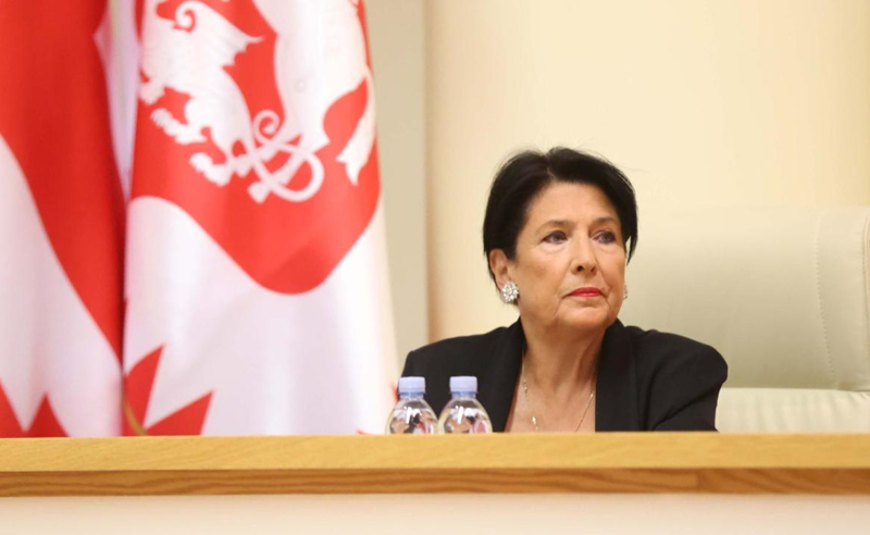 პრეზიდენტის დისკრედიტაციის კამპანია საპატრიარქოს დაცვის მოტივით - "ოცნება" ზურაბიშვილს ისევ თავს ესხმის
