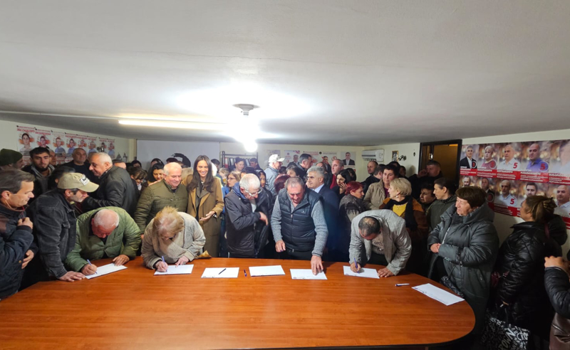 მიხეილ სააკაშვილის გათავისუფლების მოთხოვნით ხელმოწერების შეგროვება თელავში და გურჯაანში გრძელდება