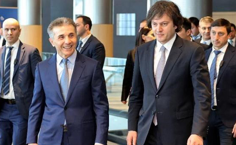 კობახიძე ფრთხილად იყოს, ბიძინამ შეიძლება, ადეიშვილი დანიშნოს პრემიერად - ხუხაშვილი დაფარულ ამბებზე ალაპარაკდა