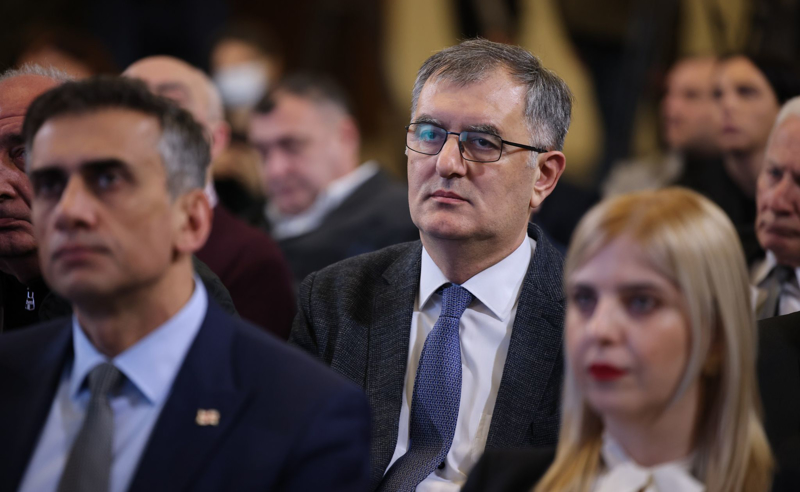 "ოცნების" განაყოფი ენმ-სთან ერთად თითქმის მთელი ოპოზიციის გასამართლებას ითხოვს