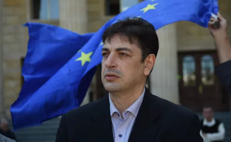 ორი მიზეზით გადიან ქვეყნიდან - ეკონომიკური და პოლიტიკური დევნა, რისი მსხვერპლი მეც აღმოვჩნდი - იაშვილი