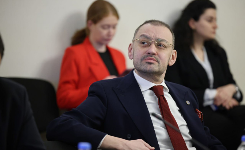 შენ თუ ფსიქო მოგცენ, მე მაშინ პასუხს ვაგებ... სახლში იციან აქ რომ ხარ? - ოდიშარია სამადაშვილს