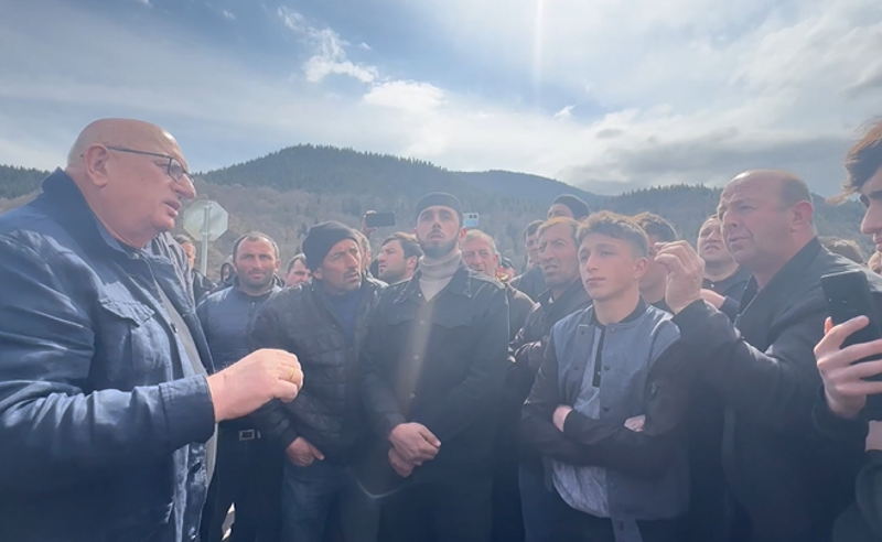 შეთანხმება ვერ შედგა - ადიგენი ისევ დაპირისპირების ზღვარზეა