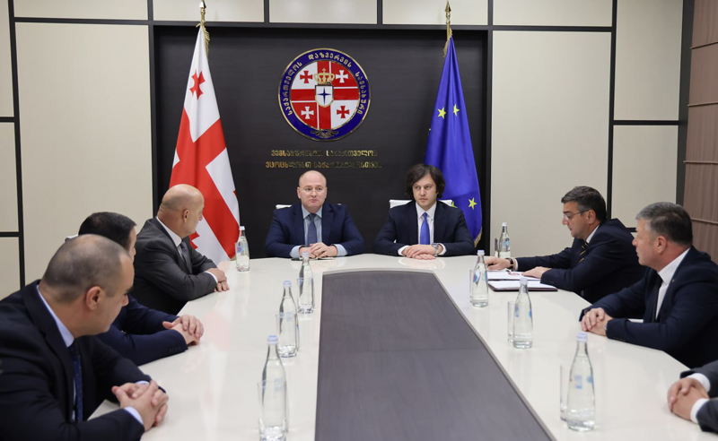 პრემიერმა დაზვერვის სამსახურს ახალი შეფი წარუდგინა 