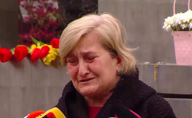 "გთხოვთ, გახსოვდეთ, რისი და ვისი გულისთვის დაიხოცნენ ჩვენი ბავშვები" - 35 წელი სისხლიანი 9 აპრილიდან