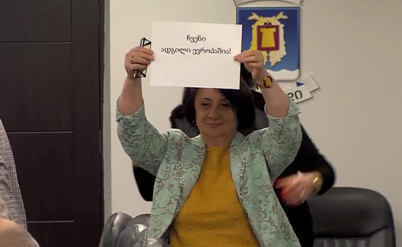 ზუგდიდის საკრებულოში ბოიკოტის რეჟიმი გრძელდება