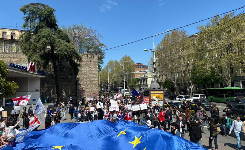 არა რუსულ კანონს! - აქციას სტუდენტები შეუერთდნენ
