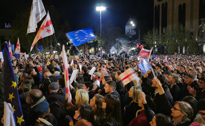 რუსთაველის გამზირზე სიხშირეს ახშობენ