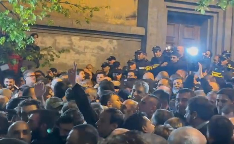 არ არსებობს შეკრების მონაწილეთა კონსტიტუციურ უფლებაში ჩარევის საფუძველი - სახალხო დამცველი