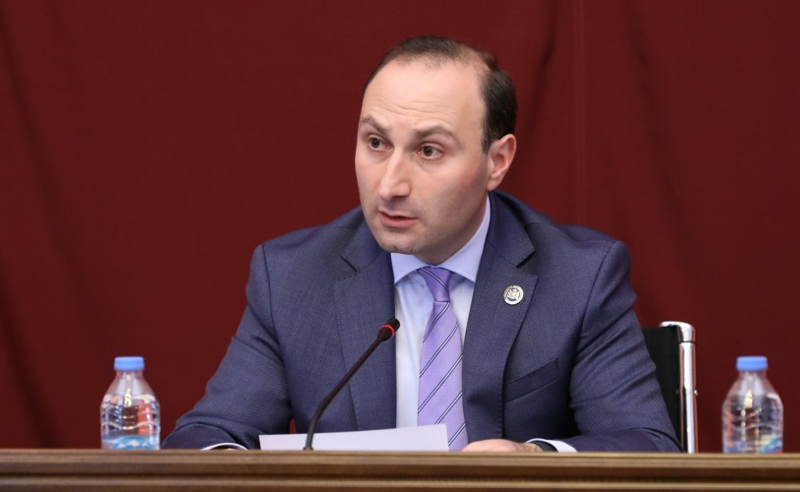 იურიდიულ საკითხთა კომიტეტმა ცენტრალური საარჩევნო კომისიის თავმჯდომარეობის და წევრობის კანდიდატებს მხარი დაუჭირა