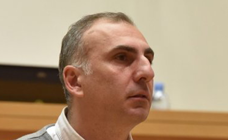 "ჩამოვიდნენ ეს ლაჩრები, დაგველაპარაკონ" - ელისაშვილი კანცელარიასთან მივიდა