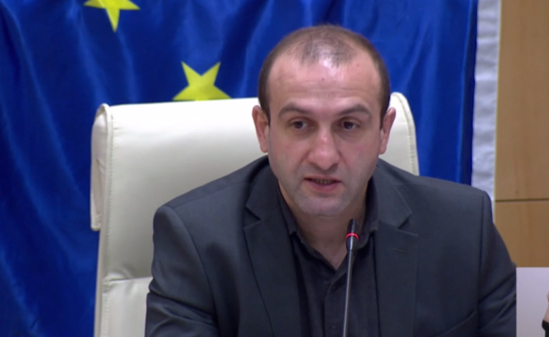 რა დააშავეს საქართველოს მოქალაქეებმა, როდესაც 300 ლარიან ბოტასზე პროცენტს ახდევინებთ - ხვიჩია "ოცნებას"