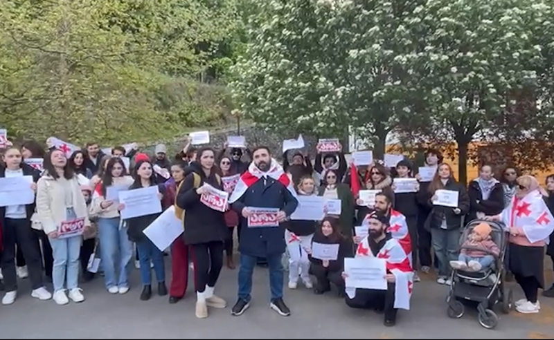 რუსული კანონი ქართველმა ემიგრანტებმა პრაღაშიც გააპროტესტეს