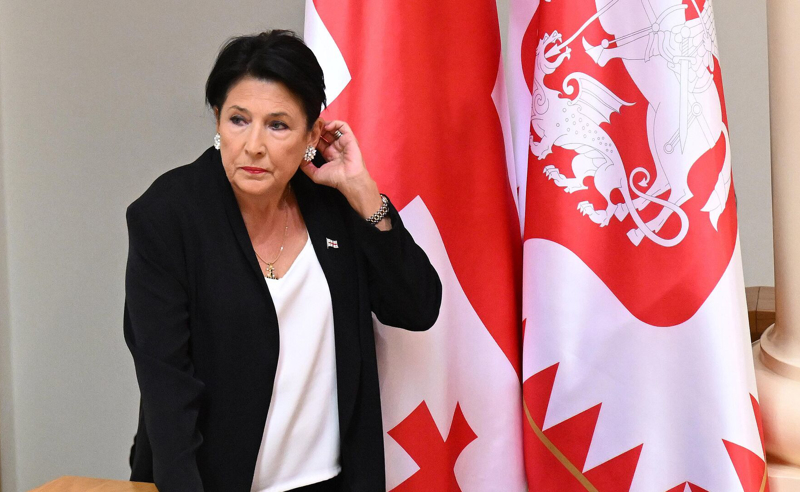 ერთადერთი ვინც, კომპლიმენტებს ეუბნება საქართველოს ხელისუფლებას, რუსეთის წარმომადგენლები არიან - პრეზიდენტი