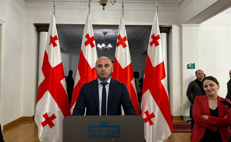 წარმოუდგენელია გაურკვეველი წარმომავლობის ფულის შემოტანა ისე, რომ ლარიც არ გადაიხადოს ბიუჯეტში! საქართველოს პარლამენტი ემსახურება რუს ოლიგარქს - ხაბეიშვილი 