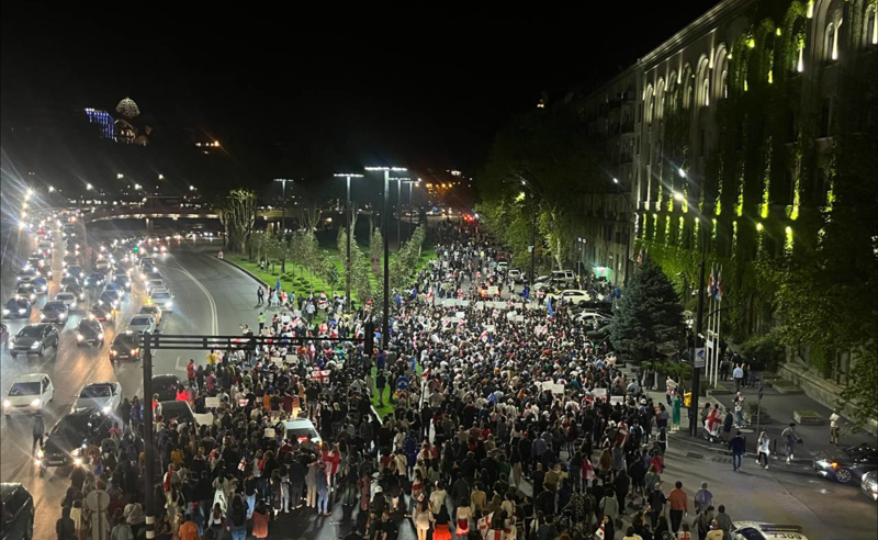 პრეზიდენტის ადმინისტრაციიდან სანაპიროსკენ, სანაპიროდან, მთაწმინდის პანთეონში - როგორია აქციის მონაწილეთა გეგმა