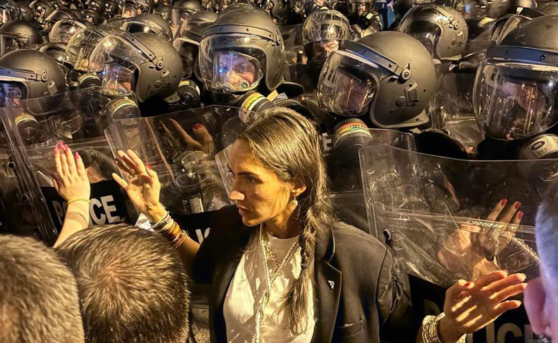 "რუსულ კანონს არას აუცილებლად ვეტყვით" - სტუდენტების პროტესტს სოფო ჯაფარიძეც შეუერთდა