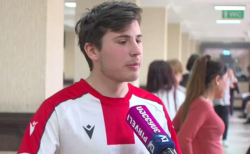 "ერთმანეთთან შეუსაბამო ტყუილს ამბობენ" - ახალი დეტალები სკოლის მოსწავლის სასამართლო პროცესიდან