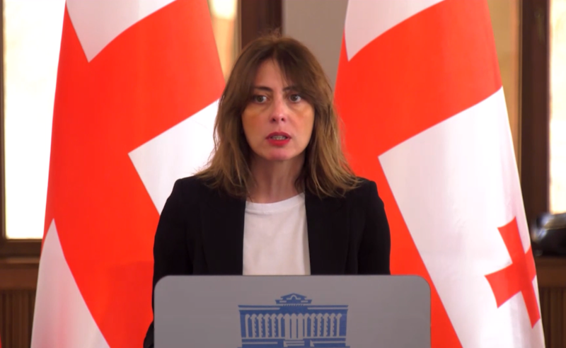 "რუსული მარში" - დეკანოიძე "ოცნების" კონტრაქციაზე