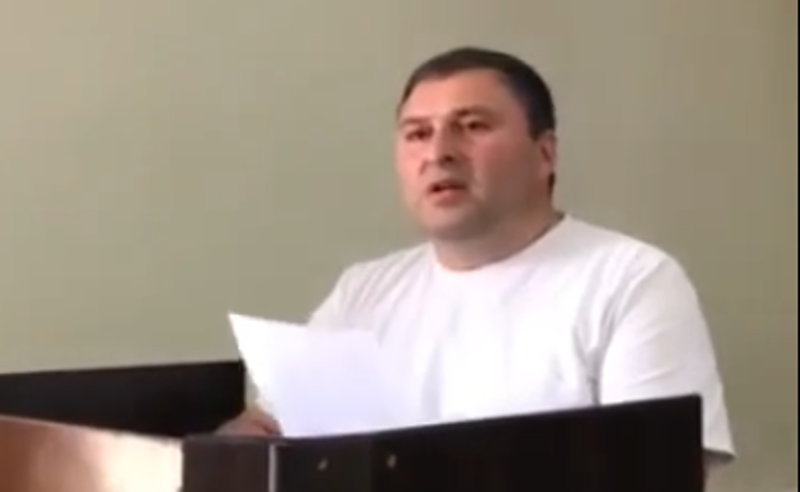 "ნუ უღალატებთ ქვეყანას" - თელავის საპროცედურო და იურიდიული კომიტეტის თავმჯდომარე რუსული კანონის წინააღმდეგ