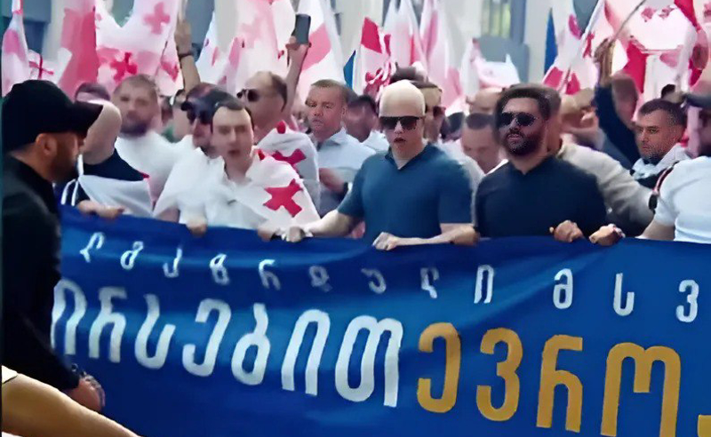 ცოტნე ივანიშვილი "ოცნების" კონტრაქციაზეა