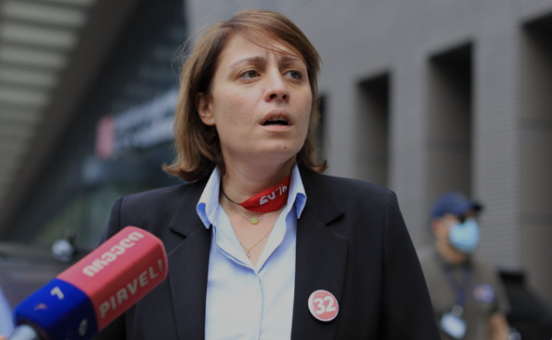 ვინც სიმძიმეს გრძნობთ ბიძინას სიტყვის მერე, ეს შოკია, რომ აქ ეს ვინმემ გაბედა - ელენე ხოშტარია