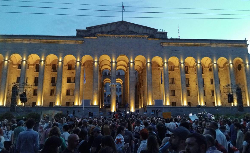 არა რუსულ კანონს, კი ევროპას! - რუსთაველის გამზირი ისევ გადაიკეტა
