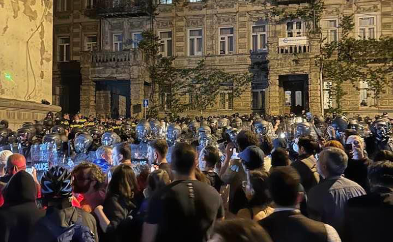 უფასო იურიდიული დახმარება აქციაზე დაკავებულებისთვის - სად უნდა დარეკოთ?