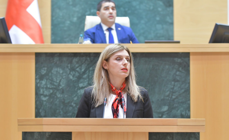 დარბაზში რომ შემოვდიოდი, თქვენი გინება მომყვა, მოიქეცით კაცურად! - აქუბარდია ოხანაშვილს
