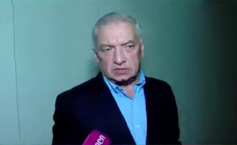 რუსული კანონის მხარდამჭერი დეპუტატი აქციის მონაწილეებს: ბავშვებო გატყუებენ, არ აყვეთ