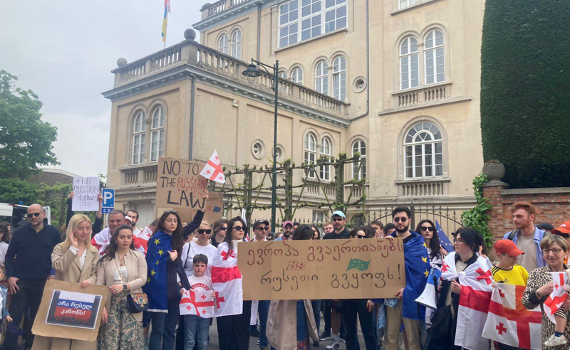 რუსული კანონის წინააღმდეგ აქცია ბრიუსელშიც იმართება
