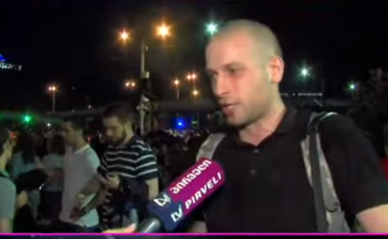 მოვუწოდებ სამკერვალოებს, შეკერონ ნარინჯისფერი ბერეტები, უკვე ცხადია, ჩვენ ვებრძვით რუსეთს - აქციის ერთ-ერთი მონაწილე