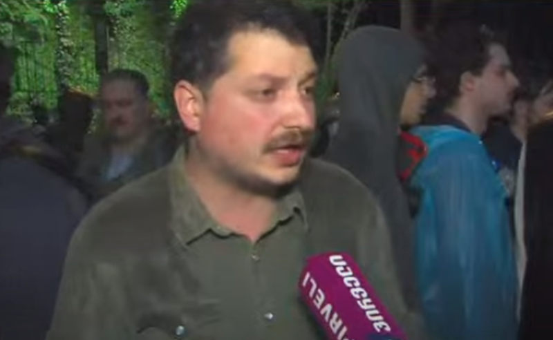 იყვნენ გამოგზავნილები, გადმოხტნენ თან ერთად, ჯგუფურად, ბავშვებს მისდევდნენ და სცემდნენ - ტყეშელაძე