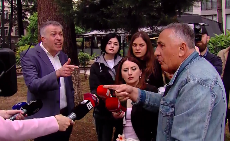 "ერთი კაცი მაინც გამომიყვანეთ, ბეჟან წაქაძეზე რომ თქვას "ფეოდალიაო" - ხმაური და დაპირისპირება პარლამენტთან
