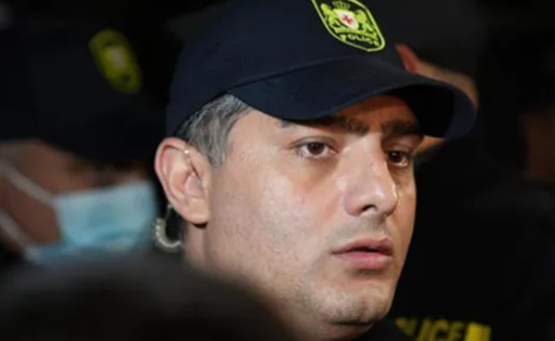 "პოლიციას სიტყვაზე უნდა ენდოთ" - სირაძე ვერ ამბობს, აქვს თუ არა პოლიციას "პარაგრაფთან" დაკავებულის წინააღმდეგ მტკიცებულებები