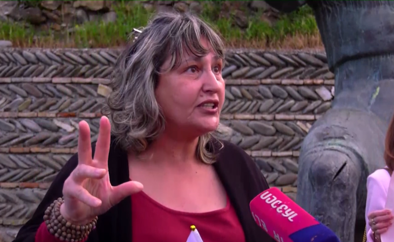 "რუსმა 4 ოჯახის გაზრდილი შვილი მოგვიკლა, ახლა ჩვენ შევაკლავთ თავს და რუსეთის ჩექმაში არ დავბრუნდებით" - აქცია გორში