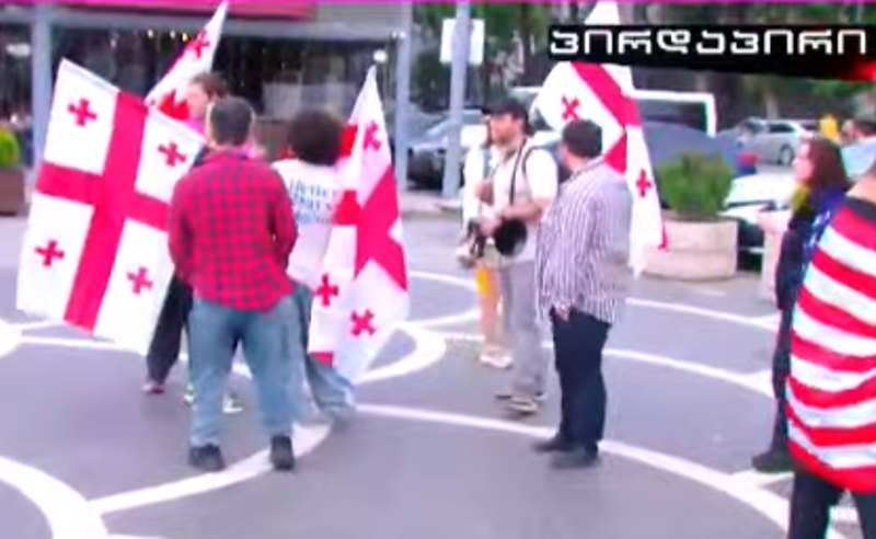"არა რუსულ კანონს" - რუსთავში საპროტესტო აქცია მიმდინარეობს