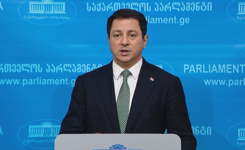"ოცნება" უკან არ იხევს - არჩილ თალაკვაძე ისევ რუსული კანონის მიღების აუცილებლობაზე საუბრობს