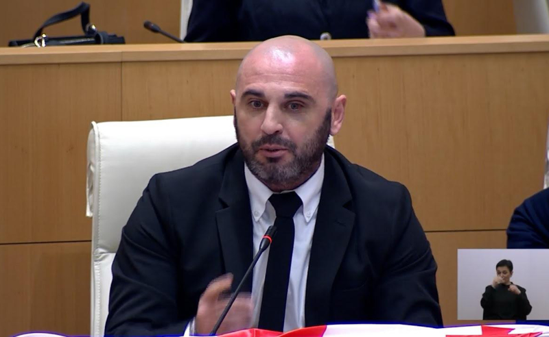 ახალგაზრდებს, ვისაც თქვენ სახის ძვლებს უტეხავთ, ეს შეხორცდება, მაგრამ თქვენი რეპუტაცია აღარასდროს არ გამთელდება - ხაბეიშვილი "ოცნებას"