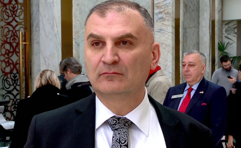 "იმ ბრძოლაში, სადაც ჩემი სტუდენტები თუ თანამშრომლები მტრის წინააღმდეგ იბრძვიან, მათ გვერდით ვიდგები" -  კახა შენგელია