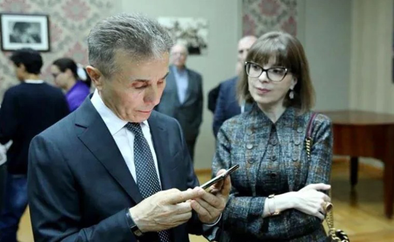 "ეს არის ჩემი საბოლოო პასუხი" - ეკატერინა ხვედელიძე-ივანიშვილი როსტომ ცხვედიანს