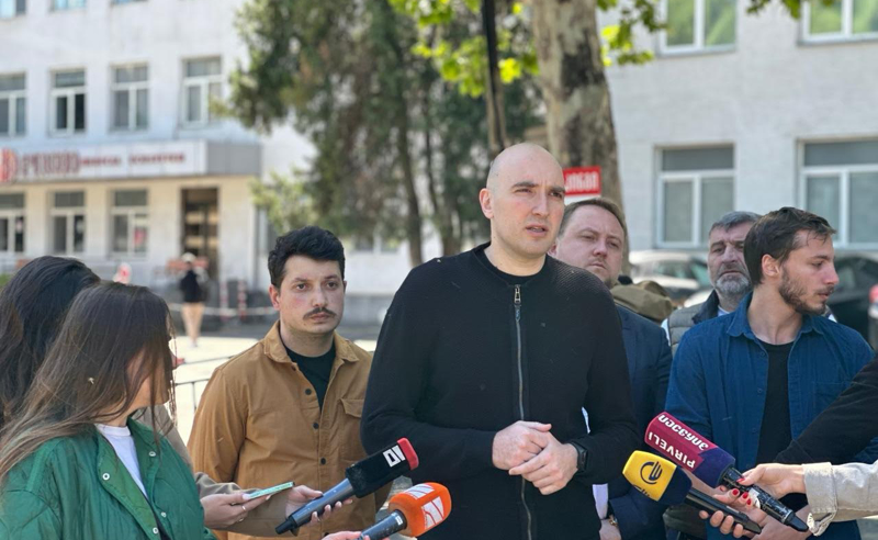 „გუშინ სახლთან, სადაც ჩემს ერთი წლის შვილთან ერთად ვიმყოფებოდი, დამხვდა 5 პირბადიანი პირი და დამემუქრა... თქვენი არავის ეშინია" - ფავლენიშვილი