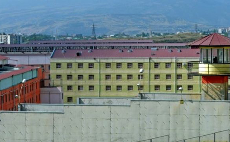 ომბუდსმენი: [აქციაზე] დაკავებულის თქმით, აღელვების ნიადაგზე ციხეში საპარსის გადაყლაპვა სცადა
