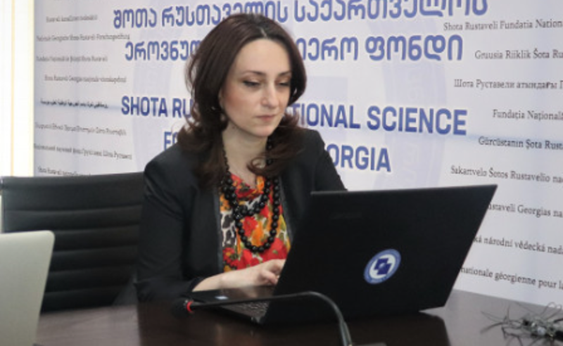 რუსთაველის ფონდს თავზე "ლაფი" დაასხა - რუსთაველის ფონდის თანამშრომელი დოჭვირზე