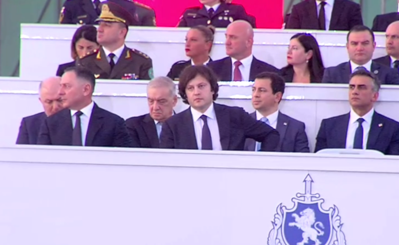 მიწვეული იყვნენ თუ არა ღარიბაშვილი და ელჩები პოლიციელის დღისადმი მიძღვნილ ღონისძიებაზე - კობახიძე-გომელაურის კომენტარი