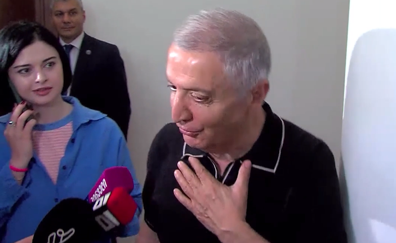 თქვენი საქმე არ არის! თუ მივიღებ გავცემ პასუხს - ისკო დასენი სანქციებზე