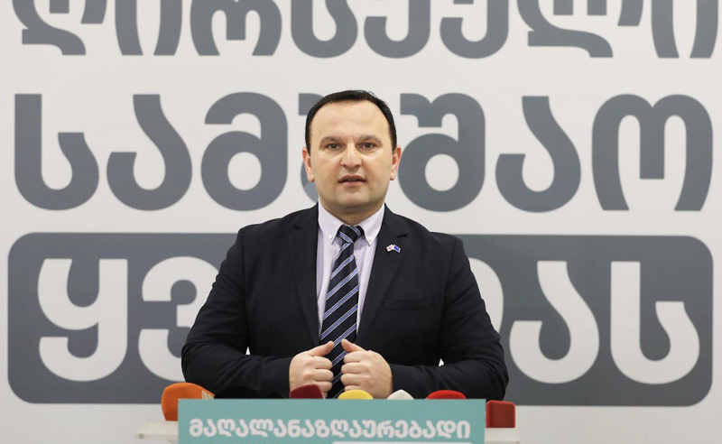 "ჩვენ შავ-თეთრი არჩევნები გვექნება, რომლის ერთ მხარეს "ოცნება", რუსული ჭაობია - ეს შავი ფერია" - მანჯგალაძე