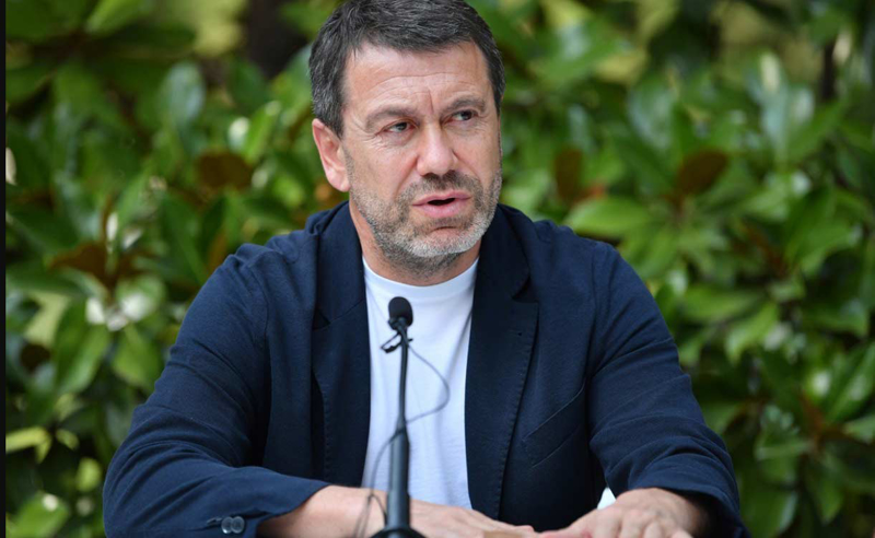 ეს ბიჭები, რომლებიც თვალანთებულები შესცქეროდნენ რონალდუს, რამდენიმე დღეში მათ დაუპირისპირდებიან - რომან ფიფია